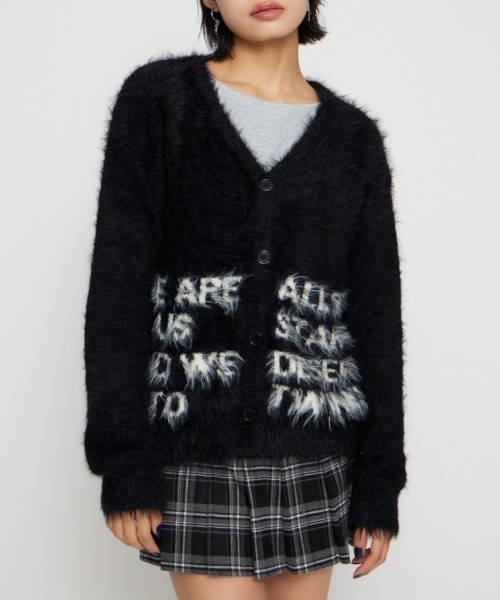 LAGUA GEM(ラグアジェム)の「LETTERING OVER KNIT カーディガン(カーディガン/ボレロ・レディース・ブラック/オフホワイト/ブラウン・FREE)」の3枚目の写真