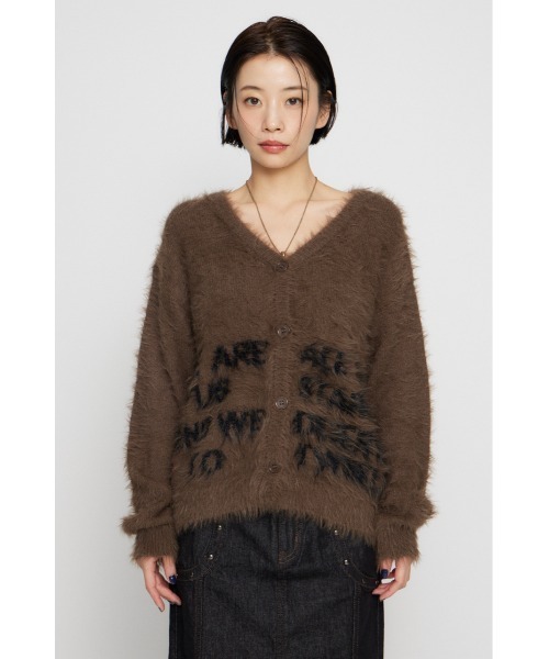 LAGUA GEM(ラグアジェム)の「LETTERING OVER KNIT カーディガン(カーディガン/ボレロ・レディース・ブラック/オフホワイト/ブラウン・FREE)」の7枚目の写真