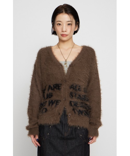 LAGUA GEM(ラグアジェム)の「LETTERING OVER KNIT カーディガン(カーディガン/ボレロ・レディース・ブラック/オフホワイト/ブラウン・FREE)」の12枚目の写真