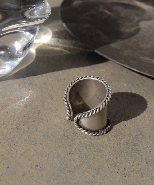 Soierie(ソワリー)の「ツイスト ラージ リング / Twist large ring(リング・レディース・シルバー・FREE)」の10枚目の写真