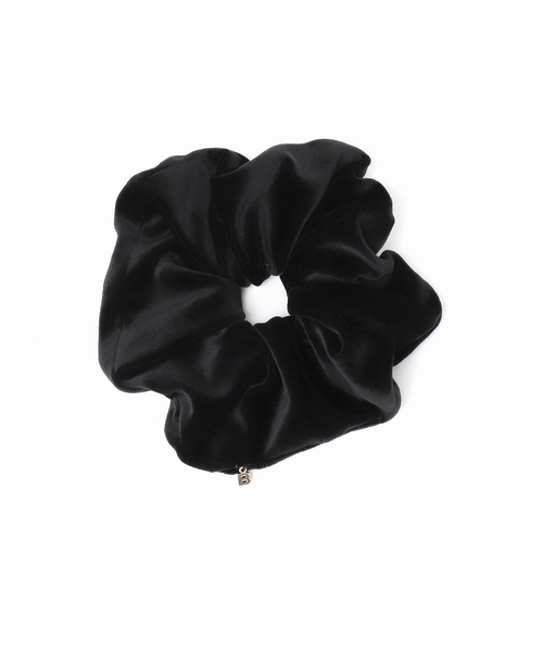 IENA（イエナ）の「BLACK ベロアシュシュ（その他ヘアアクセサリー・レディース・ブラック・FREE）」の4枚目の写真