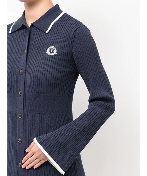 TONAL（トーナル）の「エンブレム刺繍ポロニットワンピース（ワンピース・レディース・ライトブルー/ネイビー/ブラウン・MEDIUM）」の9枚目の写真