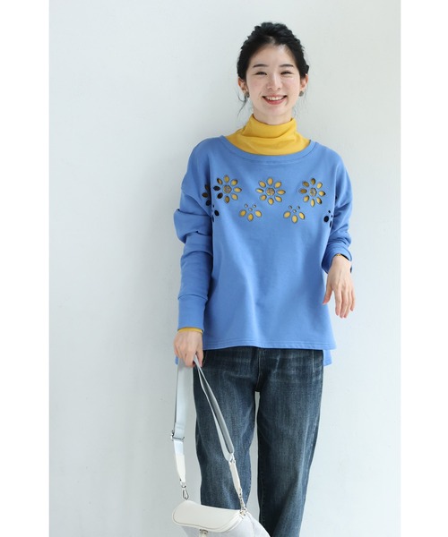cawaii(カワイイ)の「連なるパンチングフラワーのプルオーバートップス(Tシャツ/カットソー・レディース・ライトブルー・FREE)」の19枚目の写真