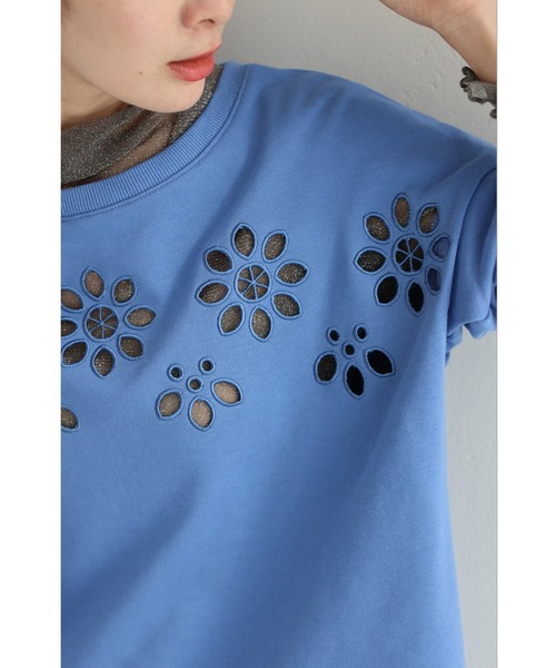 cawaii(カワイイ)の「連なるパンチングフラワーのプルオーバートップス(Tシャツ/カットソー・レディース・ライトブルー・FREE)」の20枚目の写真