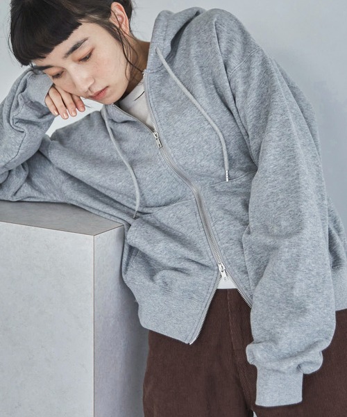 feepur（フェピュール）の「ダブルジップベーシックパーカー（パーカー・レディース・ブラック/レッド/ブラウン/杢グレー/オートミール・MEDIUM）」の3枚目の写真