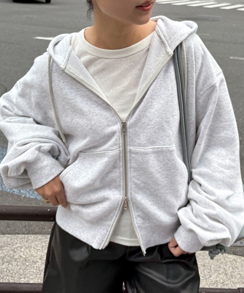 feepur（フェピュール）の「ダブルジップベーシックパーカー（パーカー・レディース・ブラック/レッド/ブラウン/杢グレー/オートミール・MEDIUM）」の9枚目の写真