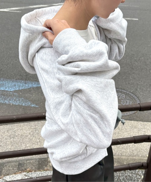 feepur（フェピュール）の「ダブルジップベーシックパーカー（パーカー・レディース・ブラック/レッド/ブラウン/杢グレー/オートミール・MEDIUM）」の12枚目の写真