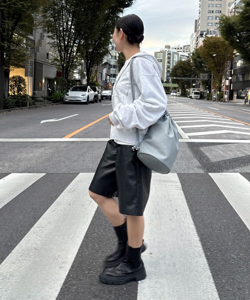 feepur（フェピュール）の「ダブルジップベーシックパーカー（パーカー・レディース・ブラック/レッド/ブラウン/杢グレー/オートミール・MEDIUM）」の7枚目の写真