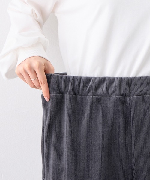 Viola e Viola（ヴィオラエヴィオラ）の「毛布のような温かさ　楽ぽか裏ファージョグパンツ（その他パンツ・レディース・モカ/チャコール/アイボリー/ブラック・LL/L/M）」の12枚目の写真