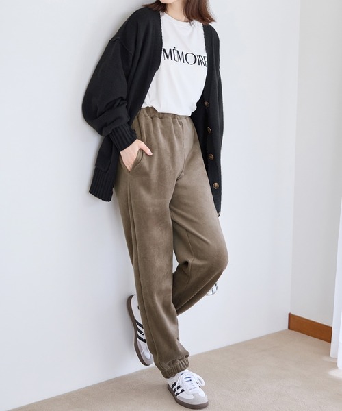 Viola e Viola（ヴィオラエヴィオラ）の「毛布のような温かさ　楽ぽか裏ファージョグパンツ（その他パンツ・レディース・モカ/チャコール/アイボリー/ブラック・LL/L/M）」の16枚目の写真