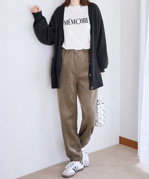 Viola e Viola（ヴィオラエヴィオラ）の「毛布のような温かさ　楽ぽか裏ファージョグパンツ（その他パンツ・レディース・モカ/チャコール/アイボリー/ブラック・LL/L/M）」の17枚目の写真