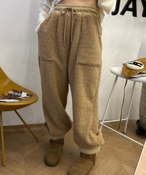 FREE STYLISTS（フリー スタイリスト）の「YUGA_YGMC  Fleece Relaxing Pants（その他パンツ・レディース・ブラック/オフホワイト/カーキ・FREE）」の3枚目の写真