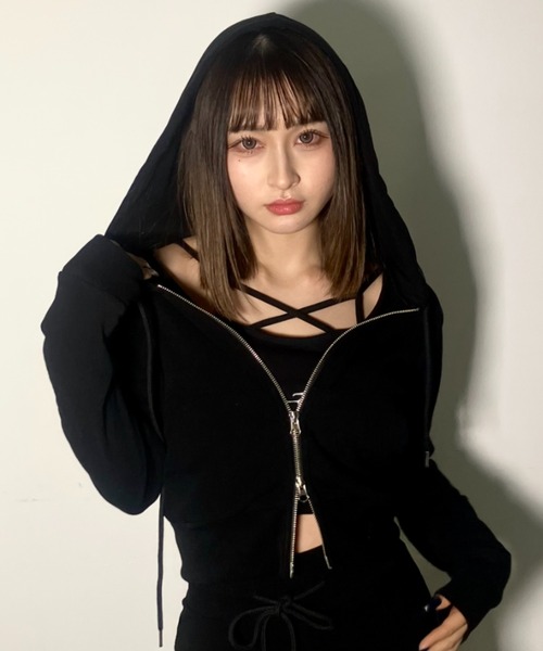 .KOM(ドットコム)の「A'GEM/9 × .kom 『.kom/ドットケーオーエム』 ラインストーンロゴショートZIPパーカー(セットアップ・レディース・ブラック/ピンク・FREE)」の8枚目の写真