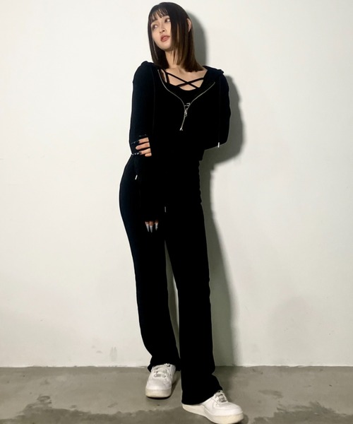 .KOM(ドットコム)の「A'GEM/9 × .kom 『.kom/ドットケーオーエム』 ラインストーンロゴショートZIPパーカー(セットアップ・レディース・ブラック/ピンク・FREE)」の13枚目の写真