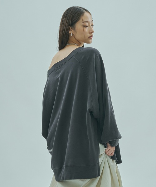 ROSE BUD(ローズバッド)の「(GENE HEAVENS)TUCK SLEEVE GRAPHIC LOGO SWEAT(スウェット・レディース・その他/チャコールグレー・ONE SIZE)」の5枚目の写真