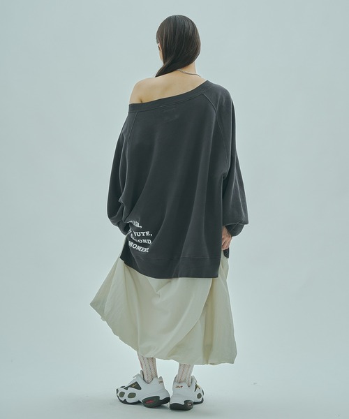 ROSE BUD(ローズバッド)の「(GENE HEAVENS)TUCK SLEEVE GRAPHIC LOGO SWEAT(スウェット・レディース・その他/チャコールグレー・ONE SIZE)」の8枚目の写真