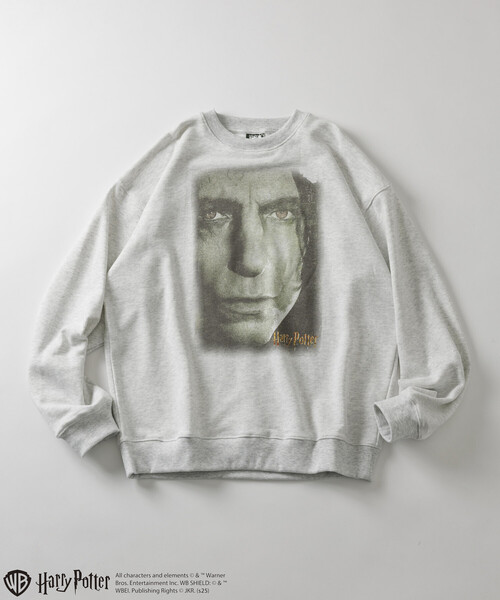 FREAK'S STORE(フリークスストア)の「Harry Potter/ハリー・ポッター スネイプ フロントプリントクルーネックスウェット(スウェット・メンズ・ブラック/ライトグレー・MEDIUM/LARGE)」の13枚目の写真