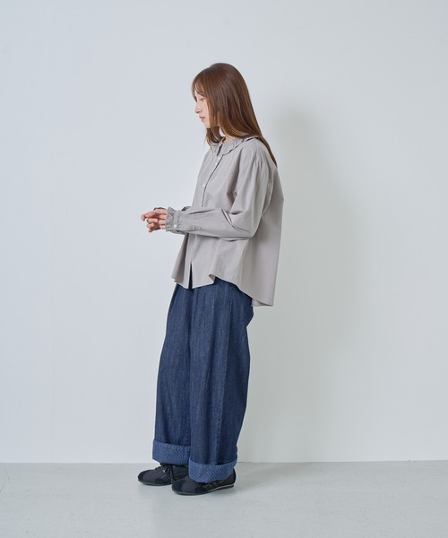 Kelen（ケレン）の「「KELEN / ケレン」フリル衿デザインブラウス（シャツ/ブラウス・レディース・グレー/オフホワイト/ブラック/サックスブルー・S/M）」の13枚目の写真