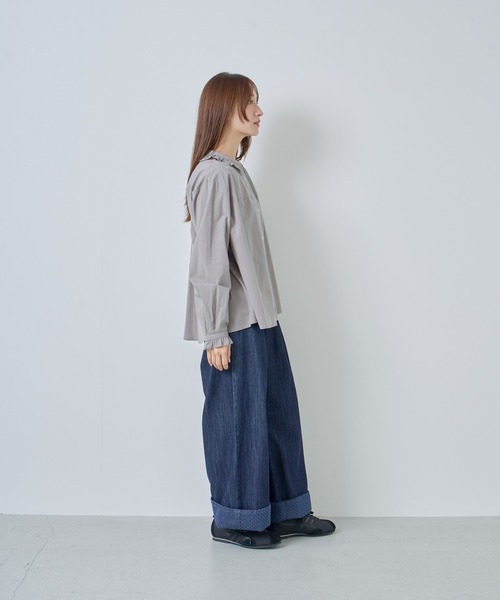 Kelen（ケレン）の「「KELEN / ケレン」フリル衿デザインブラウス（シャツ/ブラウス・レディース・グレー/オフホワイト/ブラック/サックスブルー・S/M）」の17枚目の写真