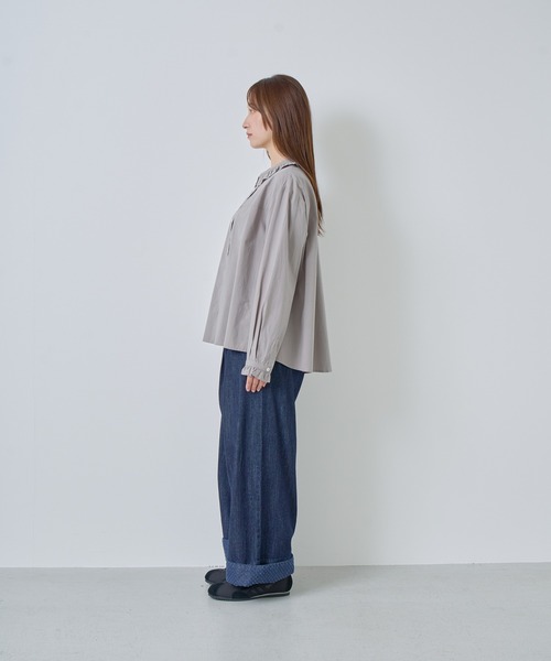 Kelen（ケレン）の「「KELEN / ケレン」フリル衿デザインブラウス（シャツ/ブラウス・レディース・グレー/オフホワイト/ブラック/サックスブルー・S/M）」の20枚目の写真