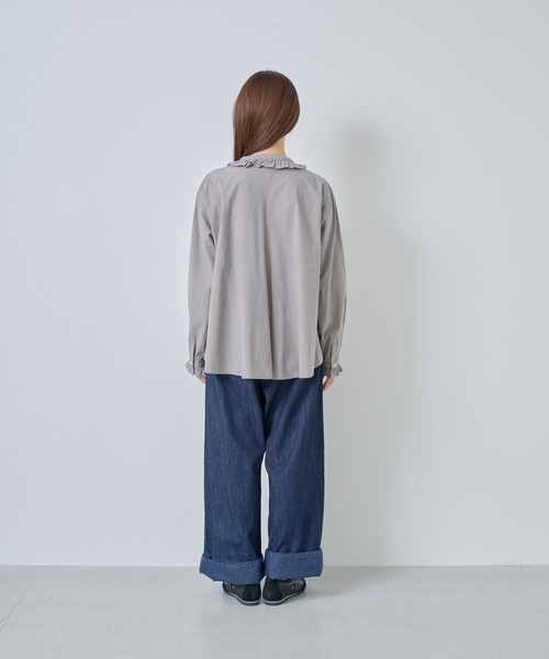 Kelen（ケレン）の「「KELEN / ケレン」フリル衿デザインブラウス（シャツ/ブラウス・レディース・グレー/オフホワイト/ブラック/サックスブルー・S/M）」の22枚目の写真
