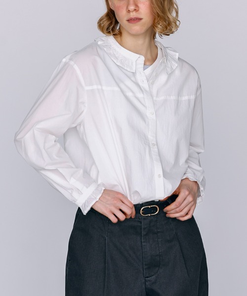 Kelen（ケレン）の「「KELEN / ケレン」フリル衿デザインブラウス（シャツ/ブラウス・レディース・グレー/オフホワイト/ブラック/サックスブルー・S/M）」の7枚目の写真