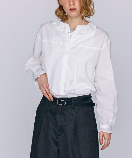 Kelen（ケレン）の「「KELEN / ケレン」フリル衿デザインブラウス（シャツ/ブラウス・レディース・グレー/オフホワイト/ブラック/サックスブルー・S/M）」の9枚目の写真