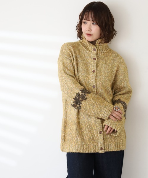 Emago(イマゴ)の「EMAGO 花刺繍ハイネックカーデ(カーディガン/ボレロ・レディース・アイボリー/ブラック/マスタード・FREE)」の20枚目の写真