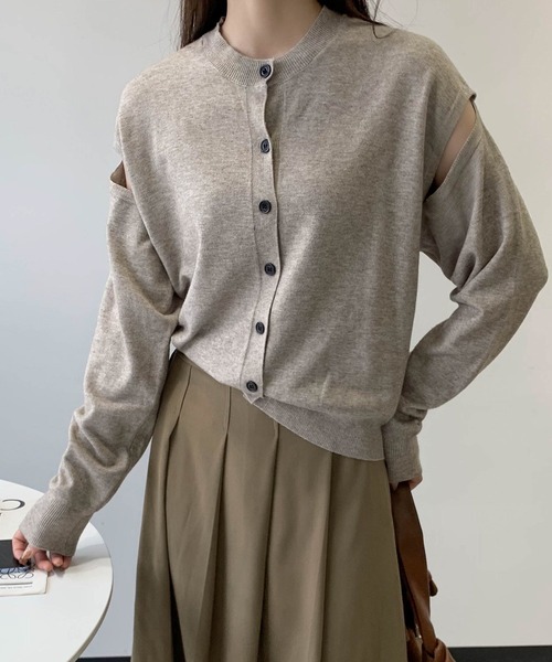 DAY CLOSET(デイ クローゼット)の「【程よい肌魅せでこなれ魅せ】長袖 開襟 カットアウトスリーブ ハイゲージ リブニット カーディガン レディース(カーディガン/ボレロ・レディース・グレー/ベージュ/ブラック・FREE)」の9枚目の写真