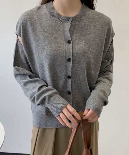 DAY CLOSET(デイ クローゼット)の「【程よい肌魅せでこなれ魅せ】長袖 開襟 カットアウトスリーブ ハイゲージ リブニット カーディガン レディース(カーディガン/ボレロ・レディース・グレー/ベージュ/ブラック・FREE)」の15枚目の写真