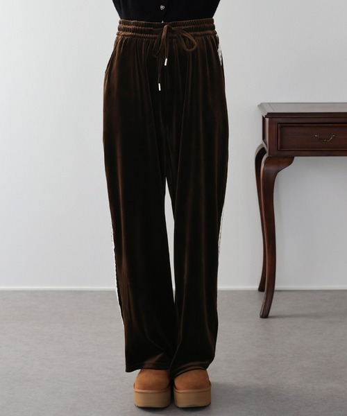 BLUEEAST（ブルーイースト）の「サイドレースベロアパンツ（その他パンツ・レディース・ブラック/ブラウン/ネイビー・MEDIUM）」の18枚目の写真