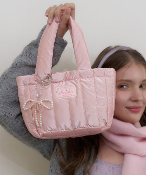 CHISCHIS（チス チス）の「CHISCHIS PADDING BAG - PINK（トートバッグ・レディース・その他・FREE）」の2枚目の写真
