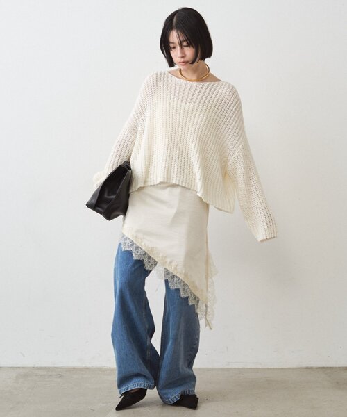 LOUNGEDRESS（ラウンジドレス）の「サテンレースアシメキャミ（シャツ/ブラウス・レディース・アイボリー/ブラック・FREE）」の8枚目の写真