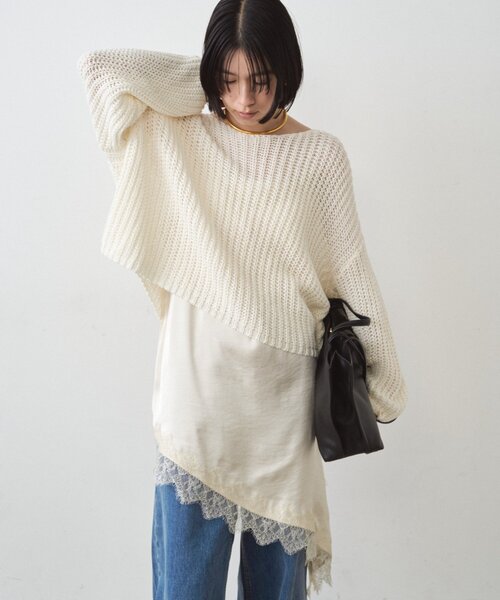 LOUNGEDRESS（ラウンジドレス）の「サテンレースアシメキャミ（シャツ/ブラウス・レディース・アイボリー/ブラック・FREE）」の11枚目の写真