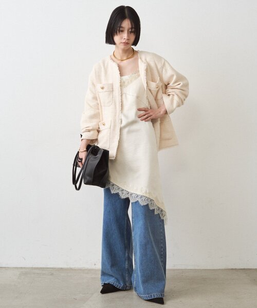 LOUNGEDRESS（ラウンジドレス）の「サテンレースアシメキャミ（シャツ/ブラウス・レディース・アイボリー/ブラック・FREE）」の12枚目の写真