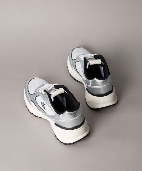 Calvin Klein（カルバン・クライン）の「メッシュアッパーランナーシューズ（スニーカー・レディース・シルバー系その他・38/39/37/36）」の2枚目の写真