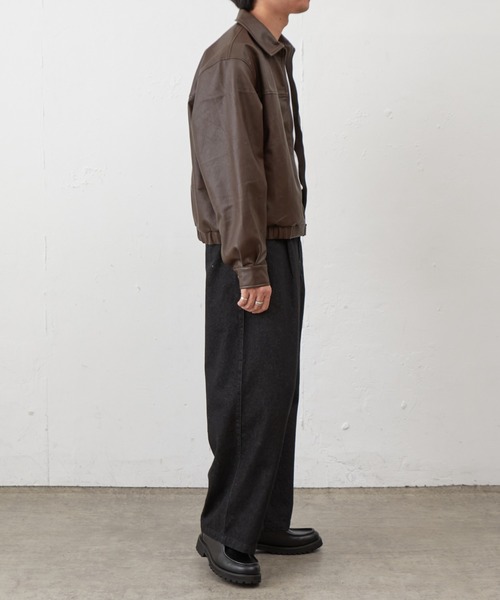 COLONY 2139（コロニートゥーワンスリーナイン）の「フェイクレザージップショートブルゾン（ブルゾン・メンズ・ブラック/ブラウン・MEDIUM/LARGE）」の3枚目の写真