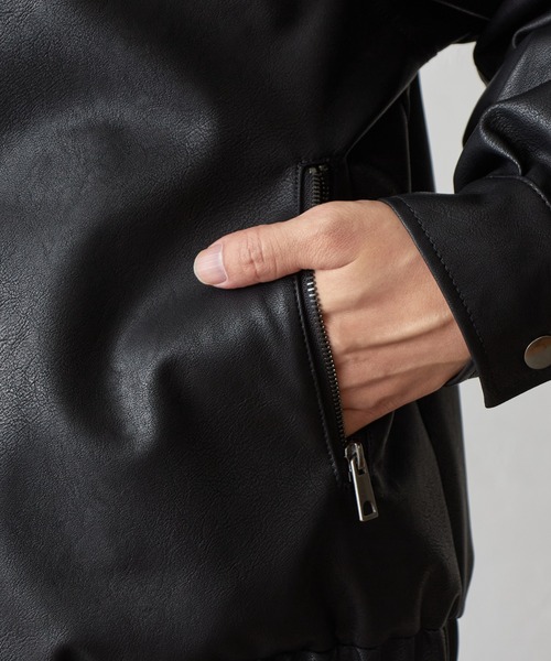 COLONY 2139（コロニートゥーワンスリーナイン）の「フェイクレザージップショートブルゾン（ブルゾン・メンズ・ブラック/ブラウン・MEDIUM/LARGE）」の10枚目の写真