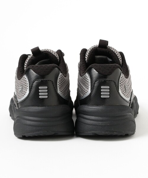 FILA(フィラ)の「【8/6 再値下げ】【WEB限定】FILA / PANTERA 99/25(スニーカー・レディース・シルバー・25/24/23)」の2枚目の写真