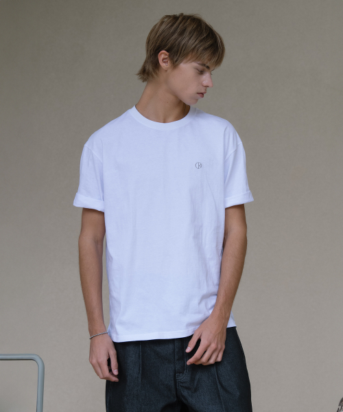 DECOROSO（デコローゾ）の「ユニセックス DRロゴ刺繍レギュラーフィット半袖Tシャツ[ホワイト]（Tシャツ/カットソー・レディース・その他・S/M/L/XS/XL）」の3枚目の写真