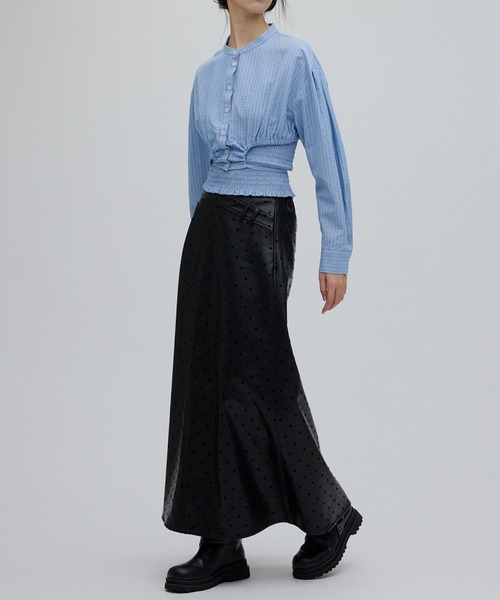 Ameri（アメリ）の「DOT FLOCKY LEATHER SKIRT（スカート・レディース・ブラック/ベージュ・SMALL/MEDIUM）」の4枚目の写真