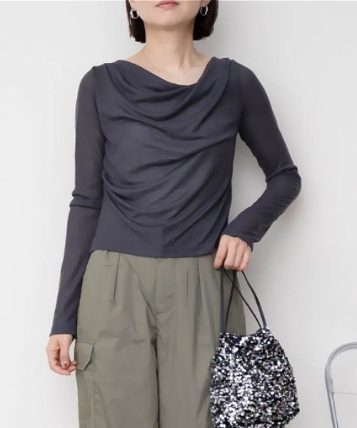 aquagarage(アクアガレージ)の「ドレープシアートップス(Tシャツ/カットソー・レディース・アイボリー/ブラック/チャコール・M)」の3枚目の写真