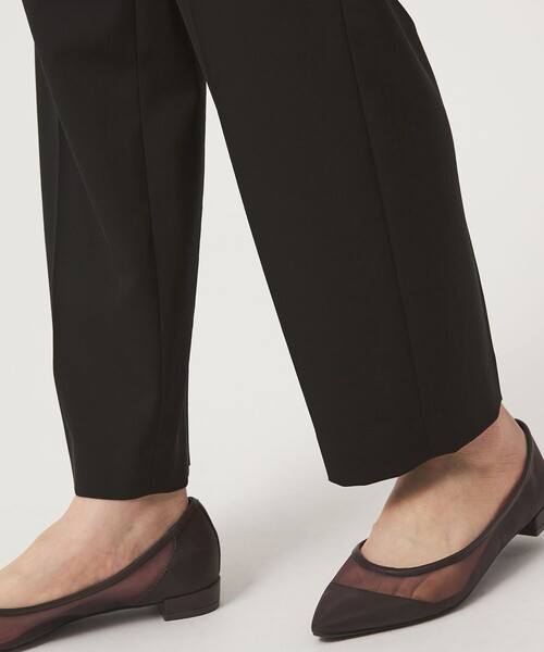 green label relaxing（グリーンレーベルリラクシング）の「［size SHORT/TALLあり］サラフール テーパード パンツ（スラックス・レディース・ネイビー/ブラック/ベージュ・38/34/46/SHORT/36/44/42）」の16枚目の写真