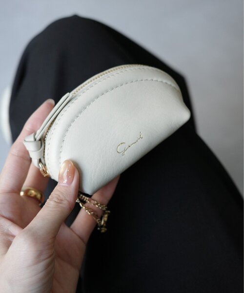 gemeil（ジェムイル）の「レザーポーチチャーム(PT-349)（その他小物・レディース・ブラック/グレイッシュベージュ/ブルー/キャメル/ダークブラウン・FREE）」の4枚目の写真