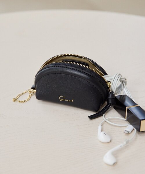 gemeil（ジェムイル）の「レザーポーチチャーム(PT-349)（その他小物・レディース・ブラック/グレイッシュベージュ/ブルー/キャメル/ダークブラウン・FREE）」の2枚目の写真