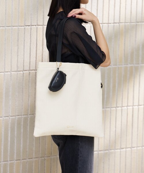 gemeil（ジェムイル）の「レザーポーチチャーム(PT-349)（その他小物・レディース・ブラック/グレイッシュベージュ/ブルー/キャメル/ダークブラウン・FREE）」の7枚目の写真