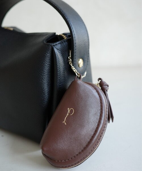 gemeil（ジェムイル）の「レザーポーチチャーム(PT-349)（その他小物・レディース・ブラック/グレイッシュベージュ/ブルー/キャメル/ダークブラウン・FREE）」の15枚目の写真