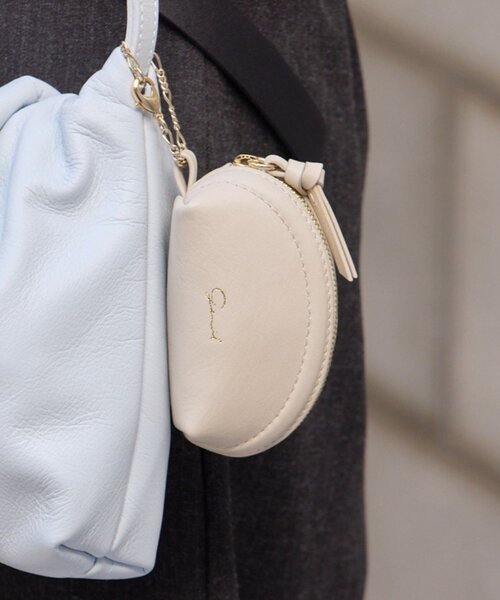 gemeil（ジェムイル）の「レザーポーチチャーム(PT-349)（その他小物・レディース・ブラック/グレイッシュベージュ/ブルー/キャメル/ダークブラウン・FREE）」の19枚目の写真