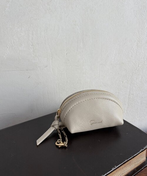 gemeil（ジェムイル）の「レザーポーチチャーム(PT-349)（その他小物・レディース・ブラック/グレイッシュベージュ/ブルー/キャメル/ダークブラウン・FREE）」の21枚目の写真