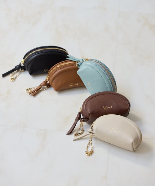 gemeil（ジェムイル）の「レザーポーチチャーム(PT-349)（その他小物・レディース・ブラック/グレイッシュベージュ/ブルー/キャメル/ダークブラウン・FREE）」の22枚目の写真